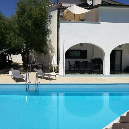 Ferienhaus Bozena Appartment 1 Vrsar Buitenkant foto